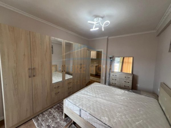 Tirane, shitet apartament 2+1 Kati 2, 90 m² 180.000 € (RRUGA E DIBRES)