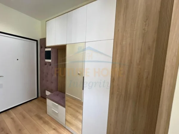 Tirane, jepet me qera apartament 2+1 Kati 3, 101 m² 800 € (Ferit Xhajko,Tirane)