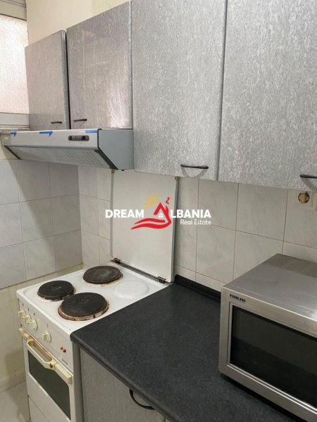 Tirane, jepet me qera apartament 1+1 , 55 m² 500 € 