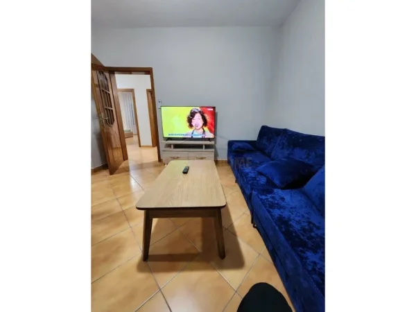 Tirane, jepet me qera apartament 2+1 Kati 2, 105 m² 600 € (Rruga e Kavajes.Tirane)