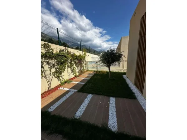 Dhermi - Palase, shitet apartament 2+1+POST PARKIMI , 91 m² 550.000 € (GREEN COAST RESORT)