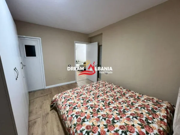 Tirane, shitet apartament 3+1 , 100 m² 300.000 € 