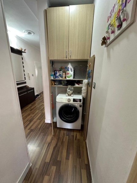 Tirane, shitet apartament 2+1+Ballkon Kati 3, 125 m² 205.000 € (Rruga Shyqyri Ishmi)