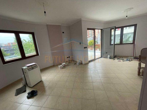 Tirane, shitet apartament 2+1 Kati 3, 100 m² 168.750 € (Myslym Shyri)