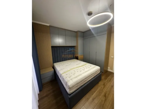 Tirane, jepet me qera apartament 1+1 Kati 5, 70 m² 600 € (Bulevardi Zogu 1, Tiranë)