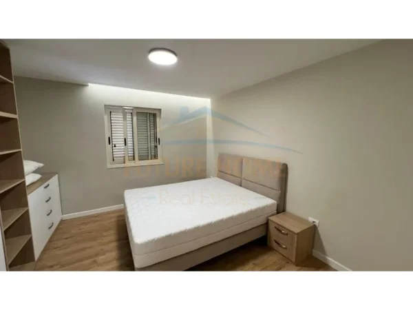 Tirane, jepet me qera apartament 1+1 Kati 4, 71 m² 600 € (Hoxha Tahsim, Tiranë)