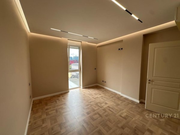 Tirane, jepet me qera zyre Kati 7, 120 m² 1.800 € (RTSH, Ambasador 1)