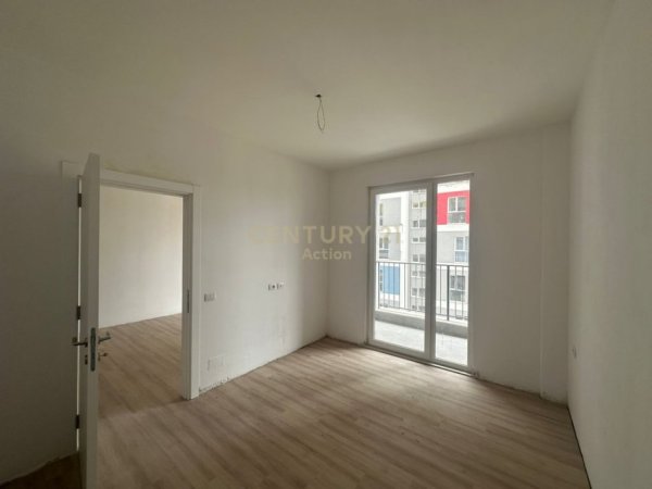 Tirane, shitet apartament 1+1 Kati 3, 64 m² 73.000 € (UNIVERS CITY)