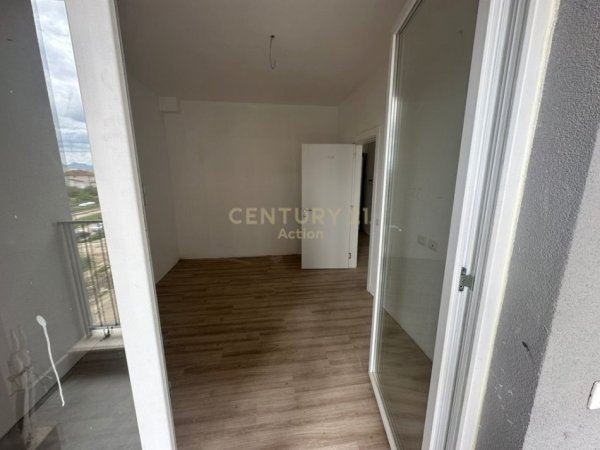 Tirane, shitet apartament 1+1 Kati 3, 64 m² 73.000 € (UNIVERS CITY)