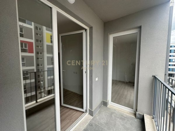 Tirane, shitet apartament 1+1 Kati 3, 64 m² 73.000 € (UNIVERS CITY)