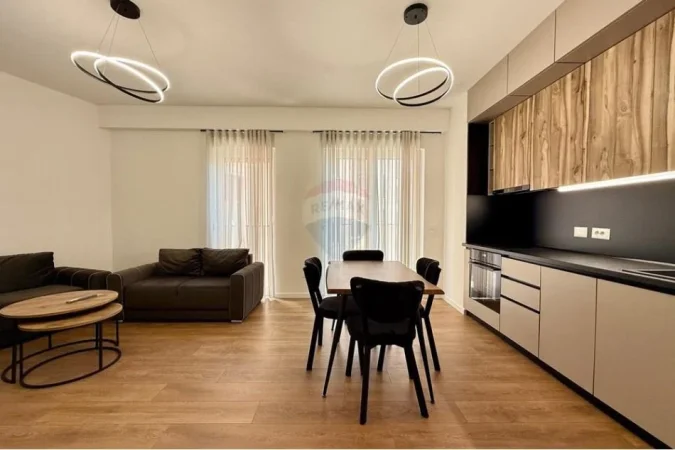 Tirane, jepet me qera apartament 1+1 , 65 m² 600 € (Jordan Misja)