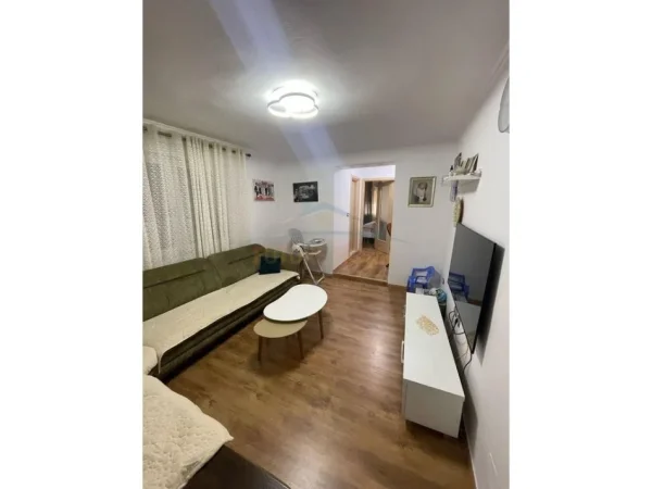 Tirane, jepet me qera apartament 2+1 Kati 5, 82 m² 600 € (Mine,Peza,Tirane)