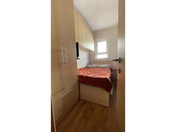 Tirane, jepet me qera apartament 2+1 Kati 5, 82 m² 600 € (Mine,Peza,Tirane)