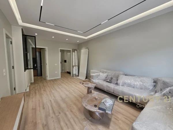 Tirane, shitet apartament 2+1 Kati 2, 111 m² 320.000 € (XHELUKSI)
