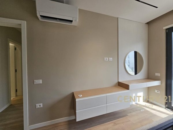 Tirane, shitet apartament 2+1 Kati 2, 111 m² 320.000 € (XHELUKSI)