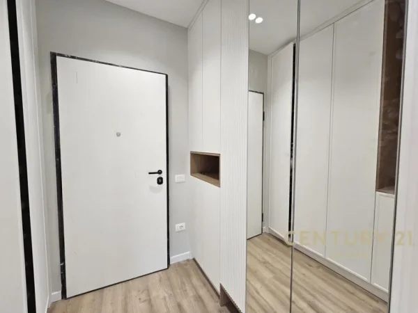 Tirane, shitet apartament 2+1 Kati 2, 111 m² 320.000 € (XHELUKSI)