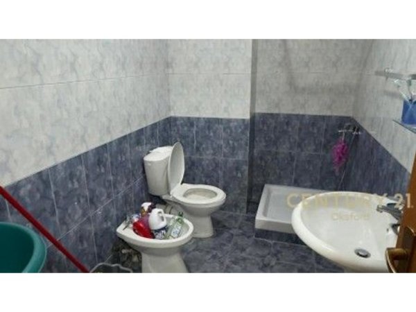 Tirane, shes apartament 1+1+Ballkon Kati 10, 68 m² 145.000 € (KOMPLEKSI “USLUGA”)