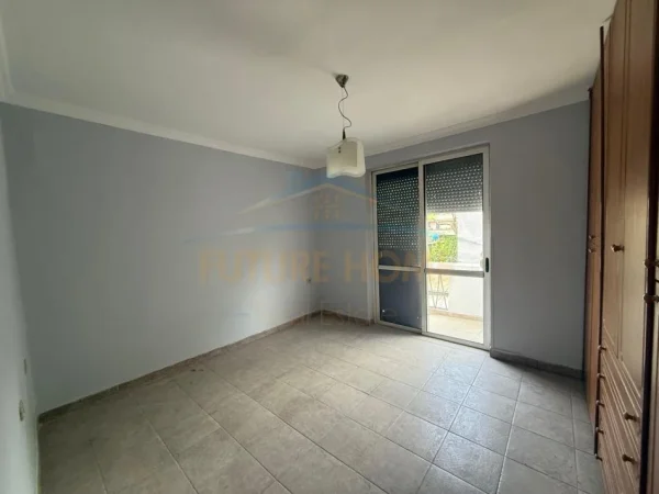 Shitet, Apartament 2+1, 21 Dhjetori