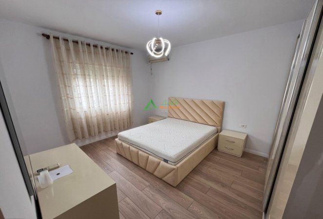 Tirane, jepet me qera apartament 1+1+Aneks , i pa banuar me pare Kati 4, 67 m² (Zogu i Zi)