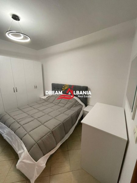 Tirane, jepet me qera apartament 1+1 , 70 m² 550 € 