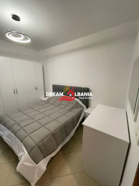 Tirane, jepet me qera apartament 1+1 , 70 m² 550 € 