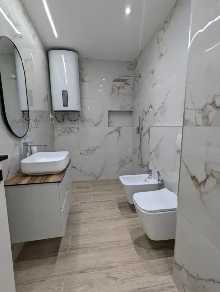 Tirane, shitet apartament 2+1 Kati 1, 93 m² 265.000 € (Myslym Shyri)