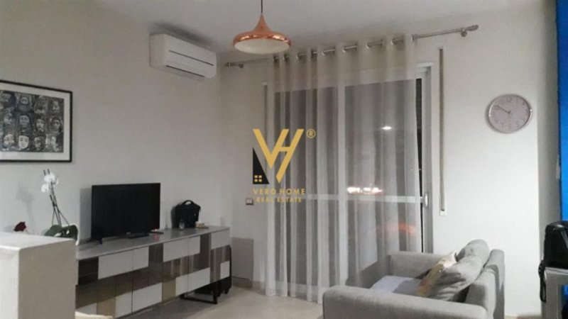 Tirane, shitet apartament 1+1+Ballkon Kati 4, 62 m² 140.000 € (BRRYLI)
