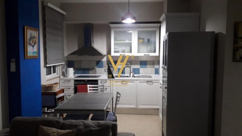 Tirane, shitet apartament 1+1+Ballkon Kati 4, 62 m² 140.000 € (BRRYLI)