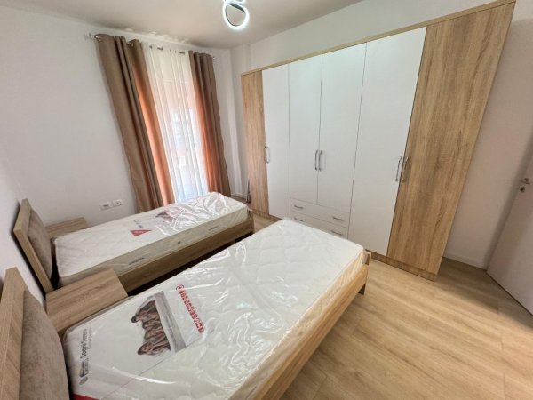 Tirane, jepet me qera apartament 2+1+Aneks Kati 2, 140 m² 800 € (Don Bosko)
