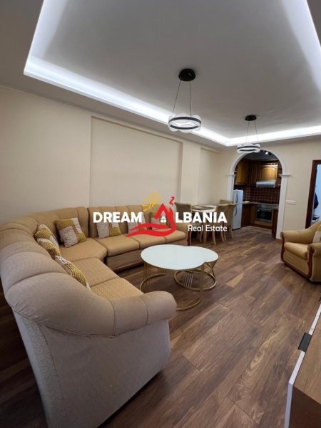 Tirane, jepet me qera apartament 1+1 , 68 m² 600 € 