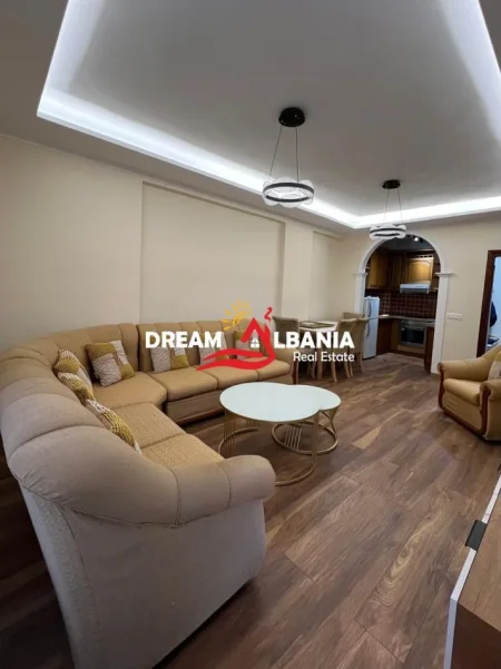 Tirane, jepet me qera apartament 1+1 , 68 m² 600 € 