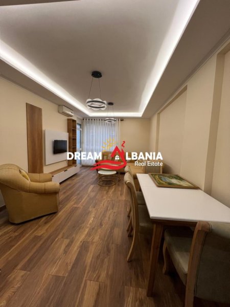 Tirane, jepet me qera apartament 1+1 , 68 m² 600 € 