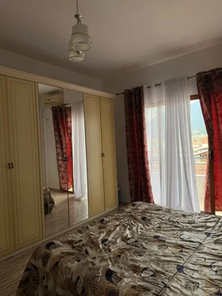 Tirane, jepet me qera apartament 2+1+Aneks+Ballkon Kati 5, 100 m² 450€ (Rruga 5 maj , prapa concord center prane big market)