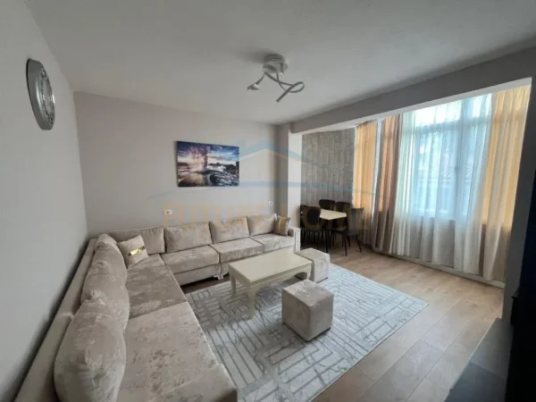 Tirane, shitet apartament 2+1 Kati 2, 81 m² 180.000 € (Rruga e Dibrës (Spitali Universitar Nënë Tereza))