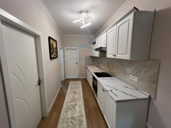 Tirane, shitet apartament 2+1 Kati 2, 81 m² 180.000 € (Rruga e Dibrës (Spitali Universitar Nënë Tereza))