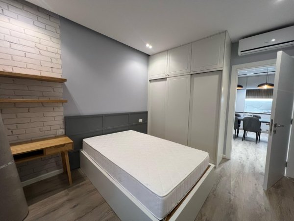 Tirane, jepet me qera apartament 2+1+Ballkon Kati 3, 100 m² 850 € (Rruga Don Bosko)