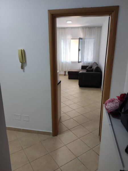 Tirane, jap me qera apartament 1+1+Ballkon Kati 6, 60 m² 40.000 leke/muaj
