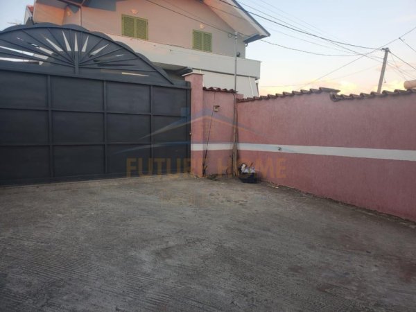 Tirane, jepet me qera Vile Kati 2, 198 m² 1.000 € (Sauk, Tiranë)