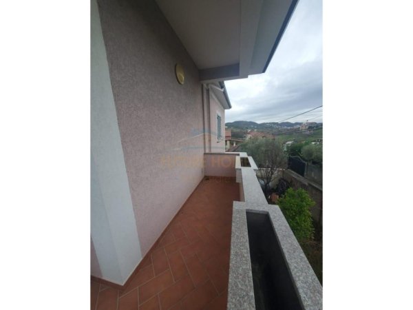 Tirane, jepet me qera Vile Kati 2, 198 m² 1.000 € (Sauk, Tiranë)