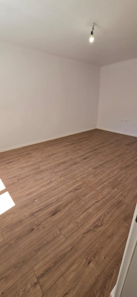 SHITET APARTAMENT  1+1 , (21 dhjetori)