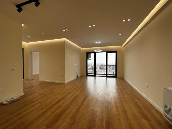 Tirane, jepet me qera 2+1+Ballkon Kati 9, 105 m² 750 € (Rruga e Dibres)