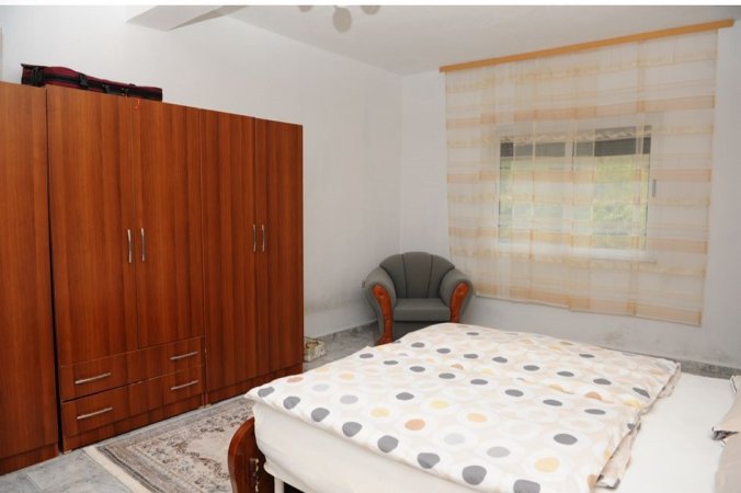 Tirane, jepet me qera shtepi 1+1 Kati 2, 130 m² 400 € (Todi Shkurti)