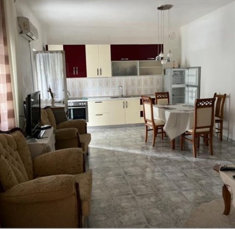 Tirane, jepet me qera shtepi 1+1 Kati 2, 130 m² 400 € (Todi Shkurti)