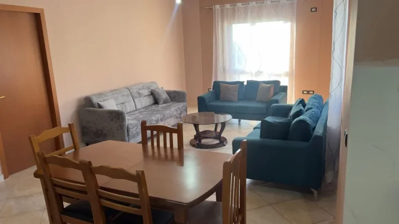 Tirane, jepet me qera apartament 3+1+Ballkon Kati 2, 100 m² 500 € (Rruga Sali Nivica ,prane tregut te ri elektrik)