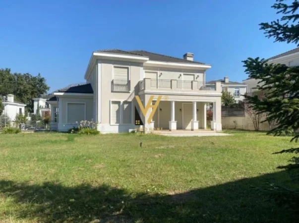 Tirane, jepet me qera Vile 5+1+Ballkon Kati 0, 598 m² 5.000 € (KOMPLEKSI ROLLING HILLS)