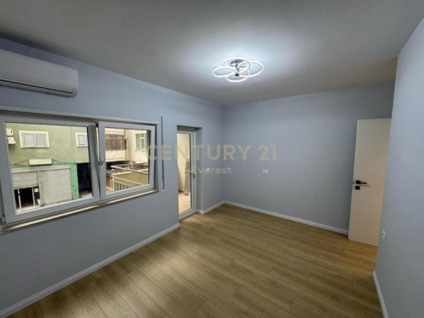 Tirane, shes apartament 2+1+Aneks+Ballkon Kati 2, 93 m² 265.000 € (Myslym Shyri)