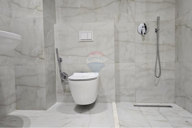 Tirane, shitet apartament 1+1 Kati 1, 58 m² 135.000 € (Rezidenca Rose Garden ne TEG)