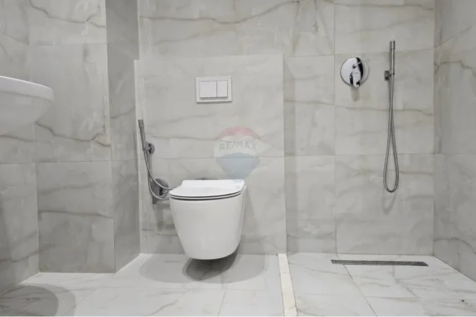 Tirane, shitet apartament 1+1 Kati 1, 58 m² 135.000 € (Rezidenca Rose Garden ne TEG)