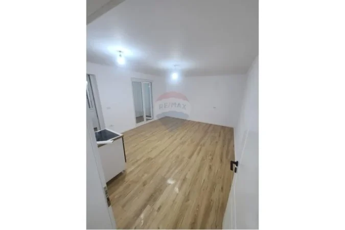 Tirane, shitet apartament 1+1 , 55 m² 120.000 € (Rruga Bardhyl)