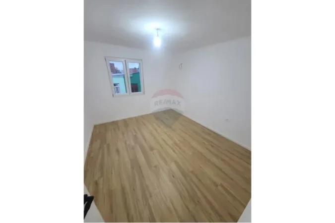 Tirane, shitet apartament 1+1 , 55 m² 120.000 € (Rruga Bardhyl)